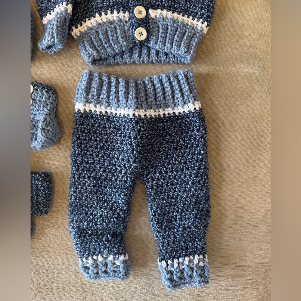 Handmade Crochet Baby Boy Outfit Set Navy Blue & Gray Sweater Hat Booties 0–3 - Picture 2 of 10
